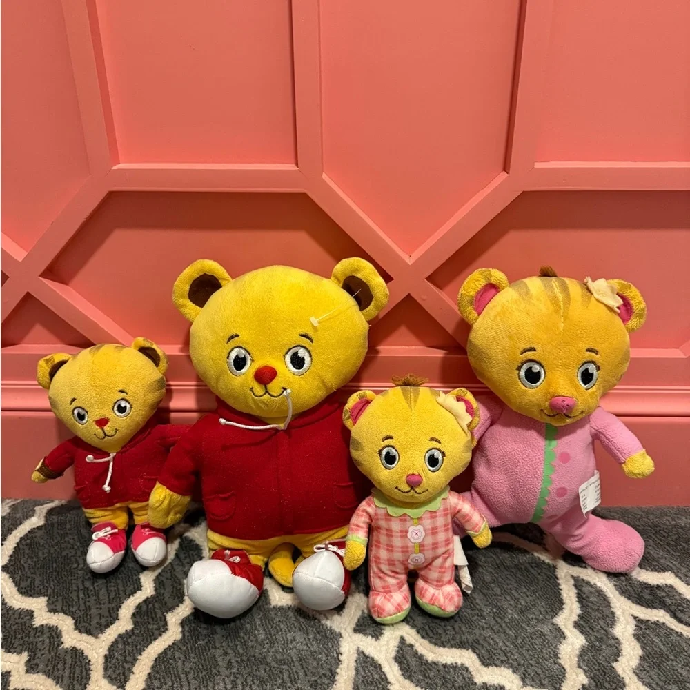 Daniel Tiger Set - Picture 1 of 2